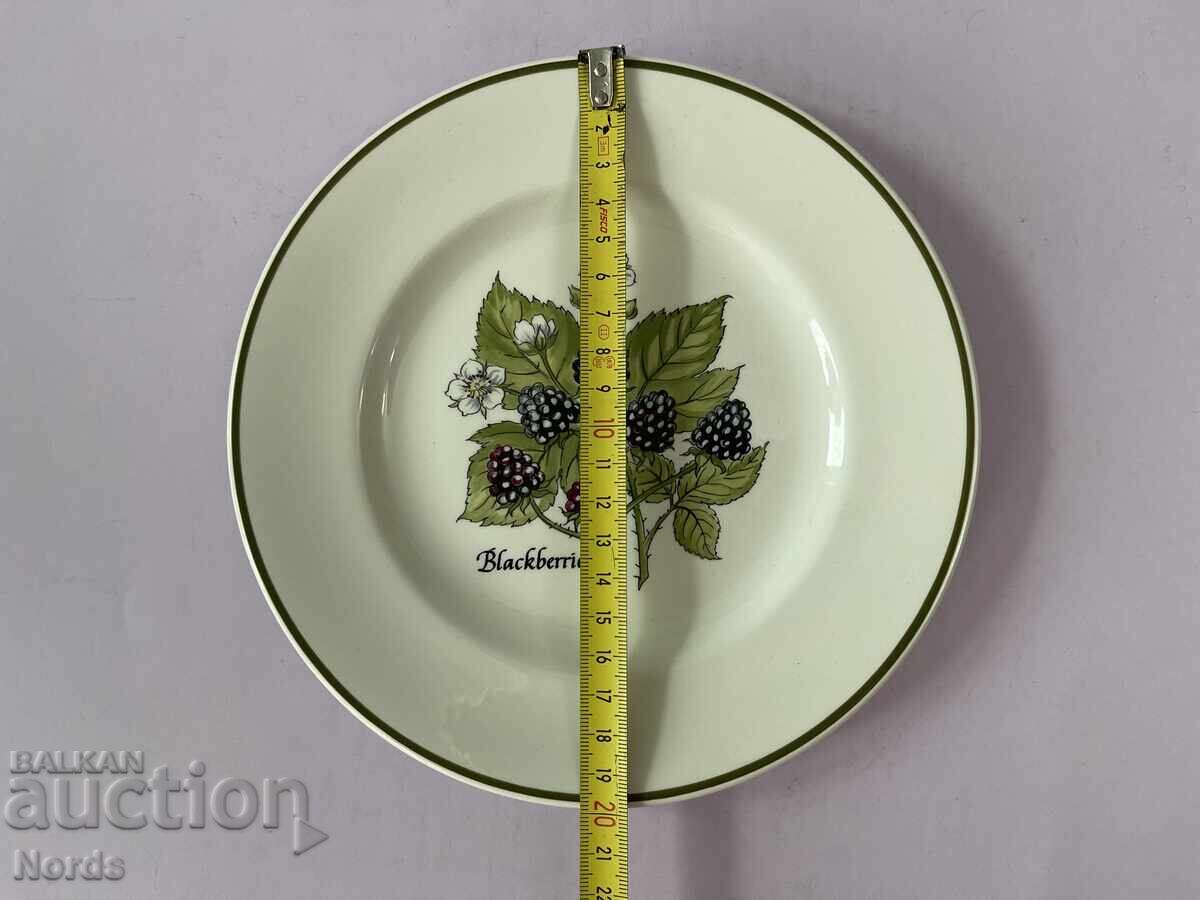 Delivery of Johnson Brothers porcelain plate Delivery of Johnson Brothers porcelain plate