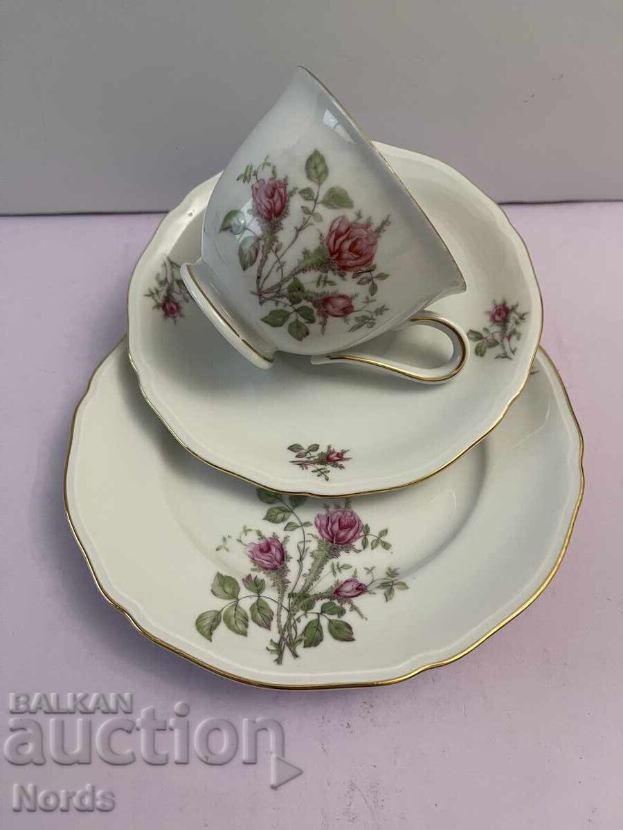 Πορσελάνινο τριπλό σετ τσαγιού με σήμανση με τιμή 9.40 BGN | € 4.81