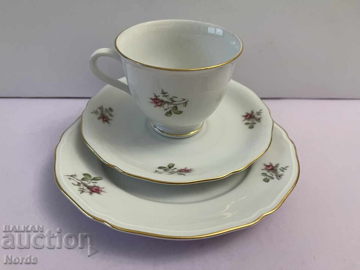 Πορσελάνινο τριπλό σετ τσαγιού με σήμανση με τιμή 10.30 BGN | € 5.27
