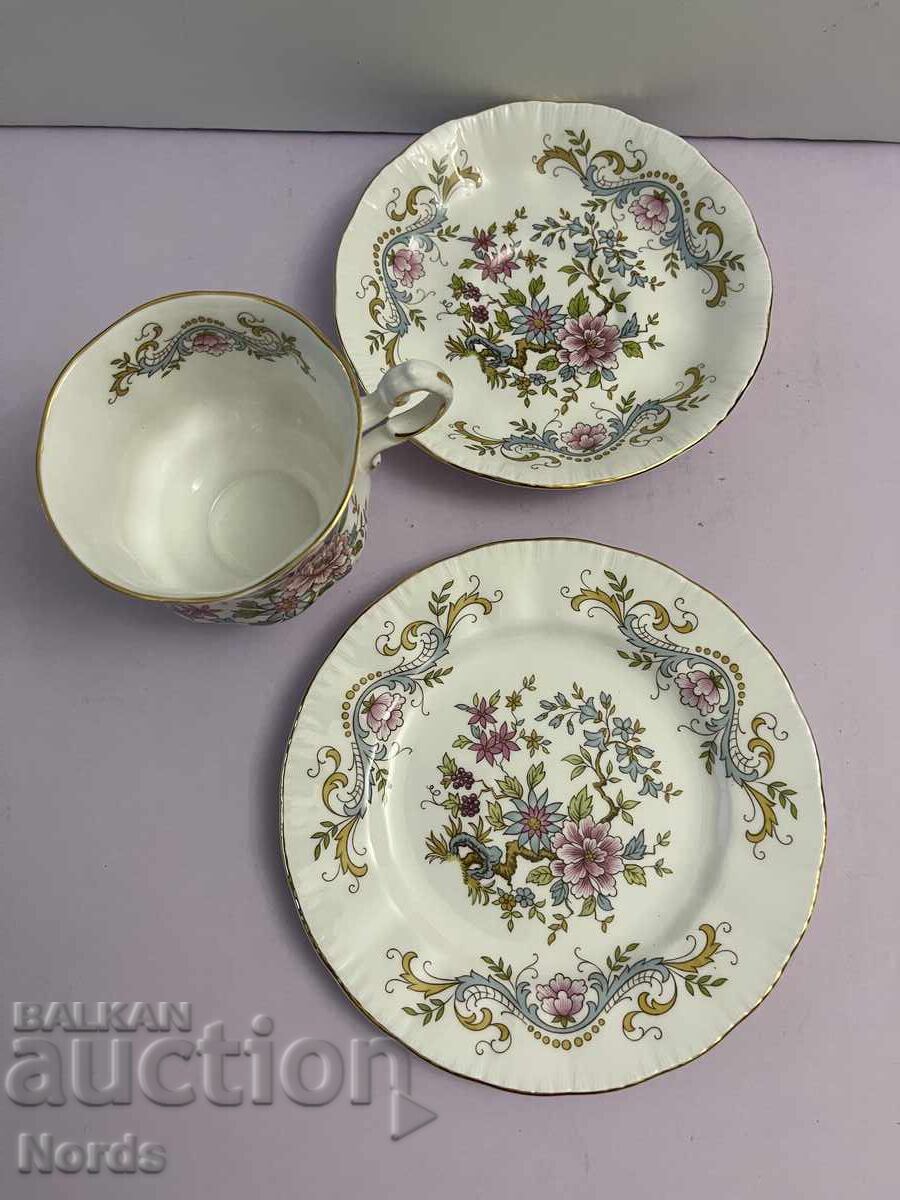 Βασιλικό σετ τριών τεμαχίων για τσάι με τιμή 17.00 BGN | € 8.69 Βασιλικό σετ τριών τεμαχίων για τσάι με τιμή 17.00 BGN | € 8.69