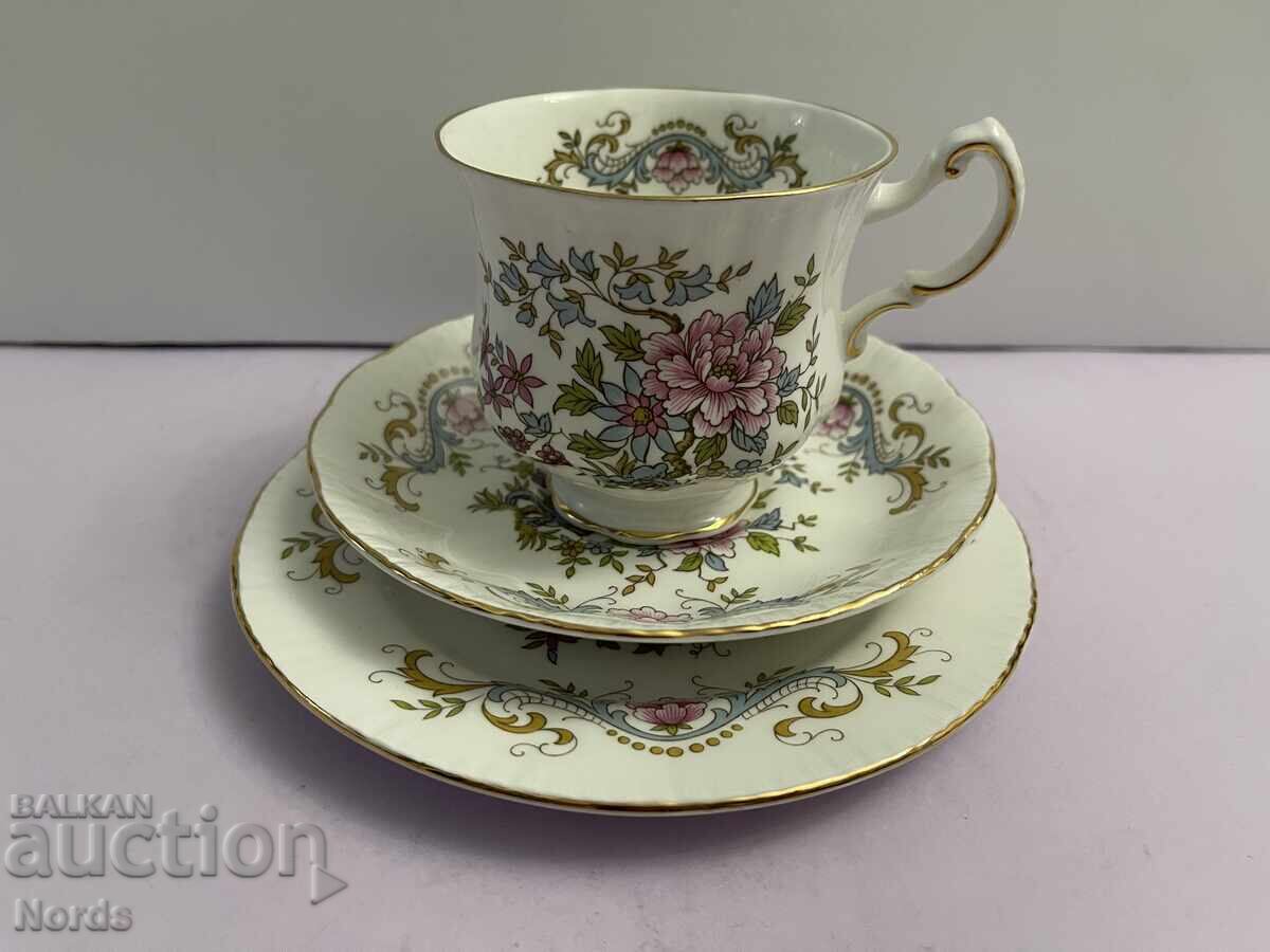 Auction Royal Standard Triple Tea Set Auction Royal Standard Triple Tea Set