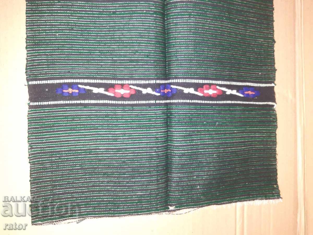 Șorț de lână autentic, costum cu preț 9.99 BGN | € 5.11