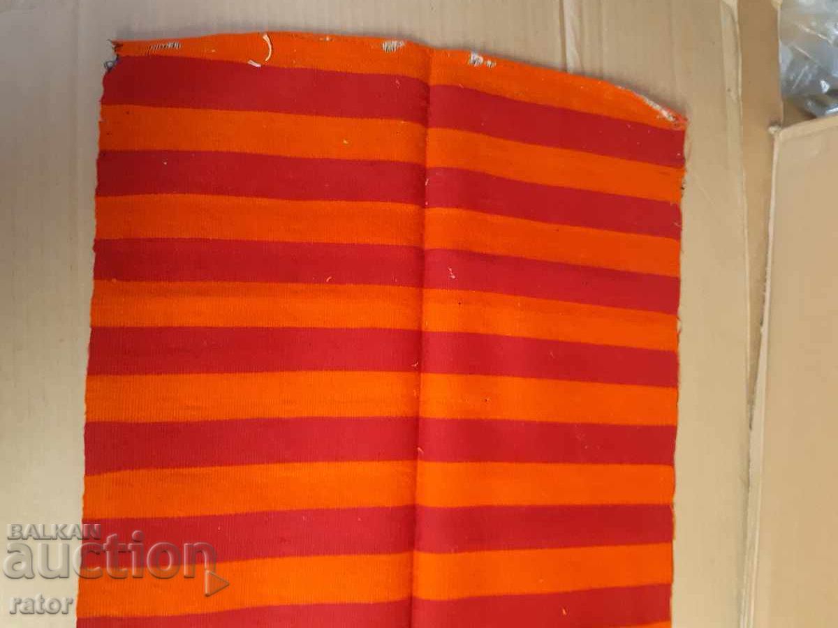 Παράδοση Αυθεντική μάλλινη ποδιά, κοστούμι