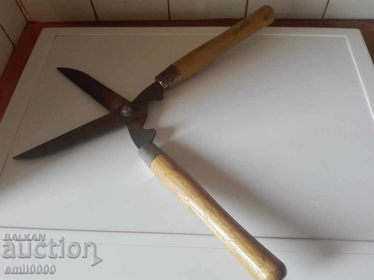 Παράδοση Ψαλίδι κλαδέματος θάμνων