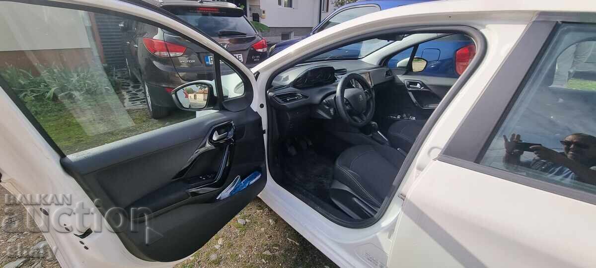 Livrarea Peugeot 208