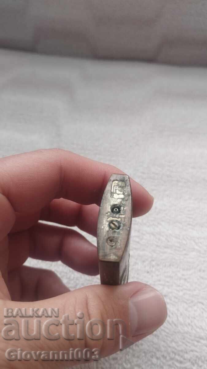 Αναπτήρας με τιμή 1.01 BGN | € 0.52