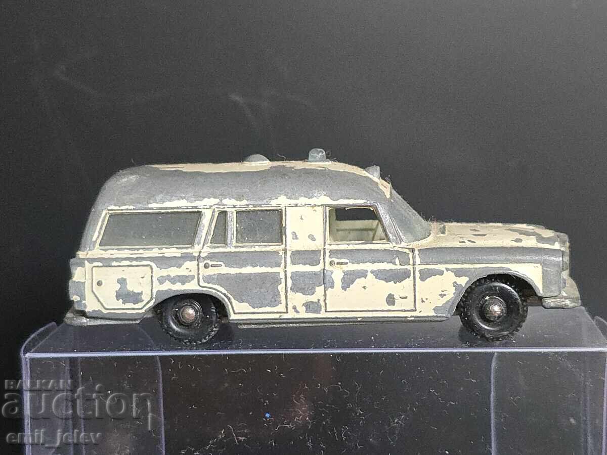 Matchbox Lesney No. 3C Mercedes Ambulance 1967 with price 3.99 BGN | € 2.04 Matchbox Lesney No. 3C Mercedes Ambulance 1967 with price 3.99 BGN | € 2.04