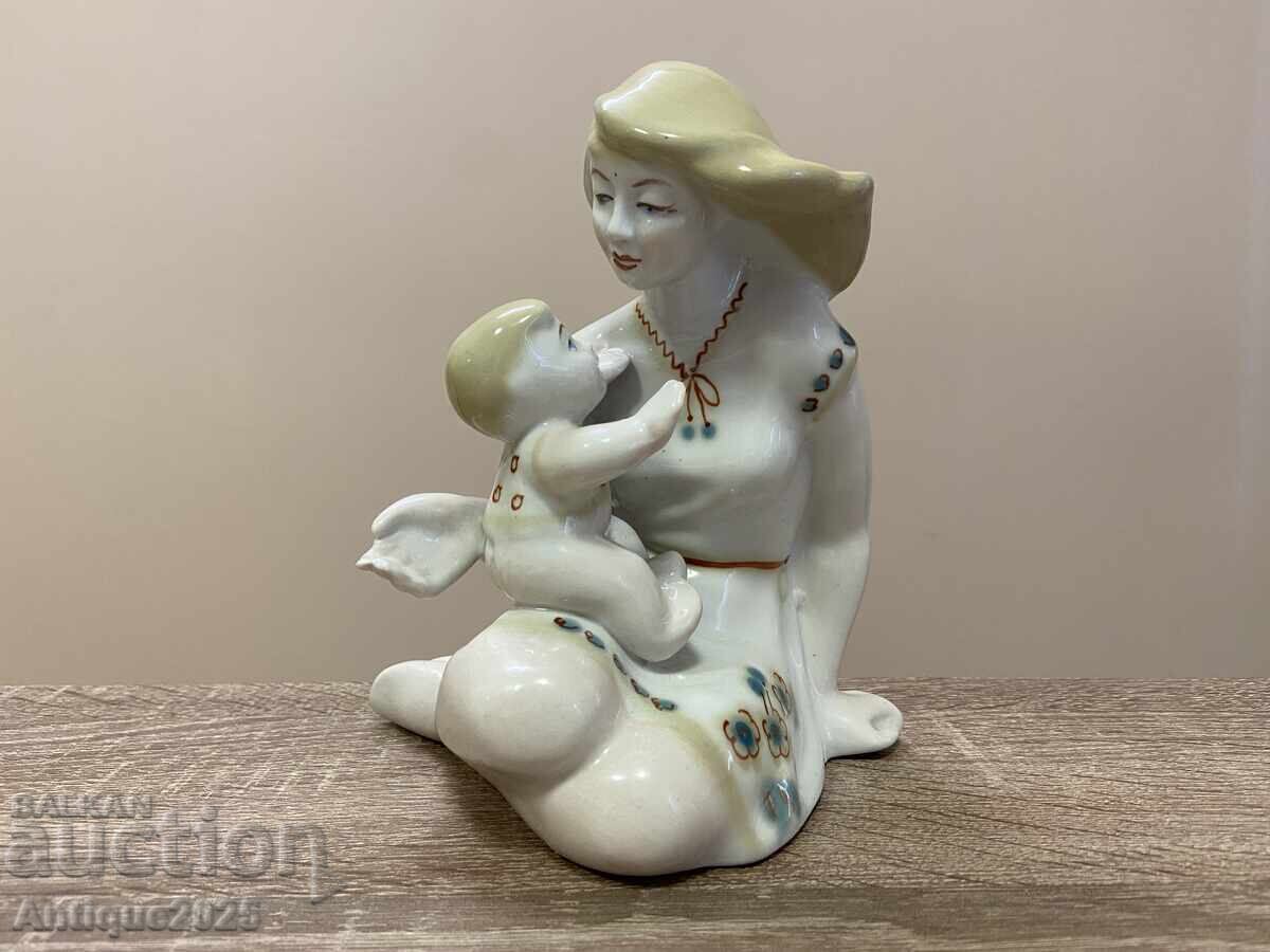 Фигурка „Майчинство“, СССР