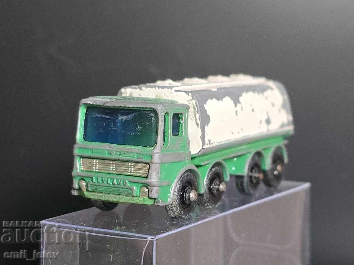 Auction  Matchbox Lesney No. 32C Leyland Petrol Tanker 1968