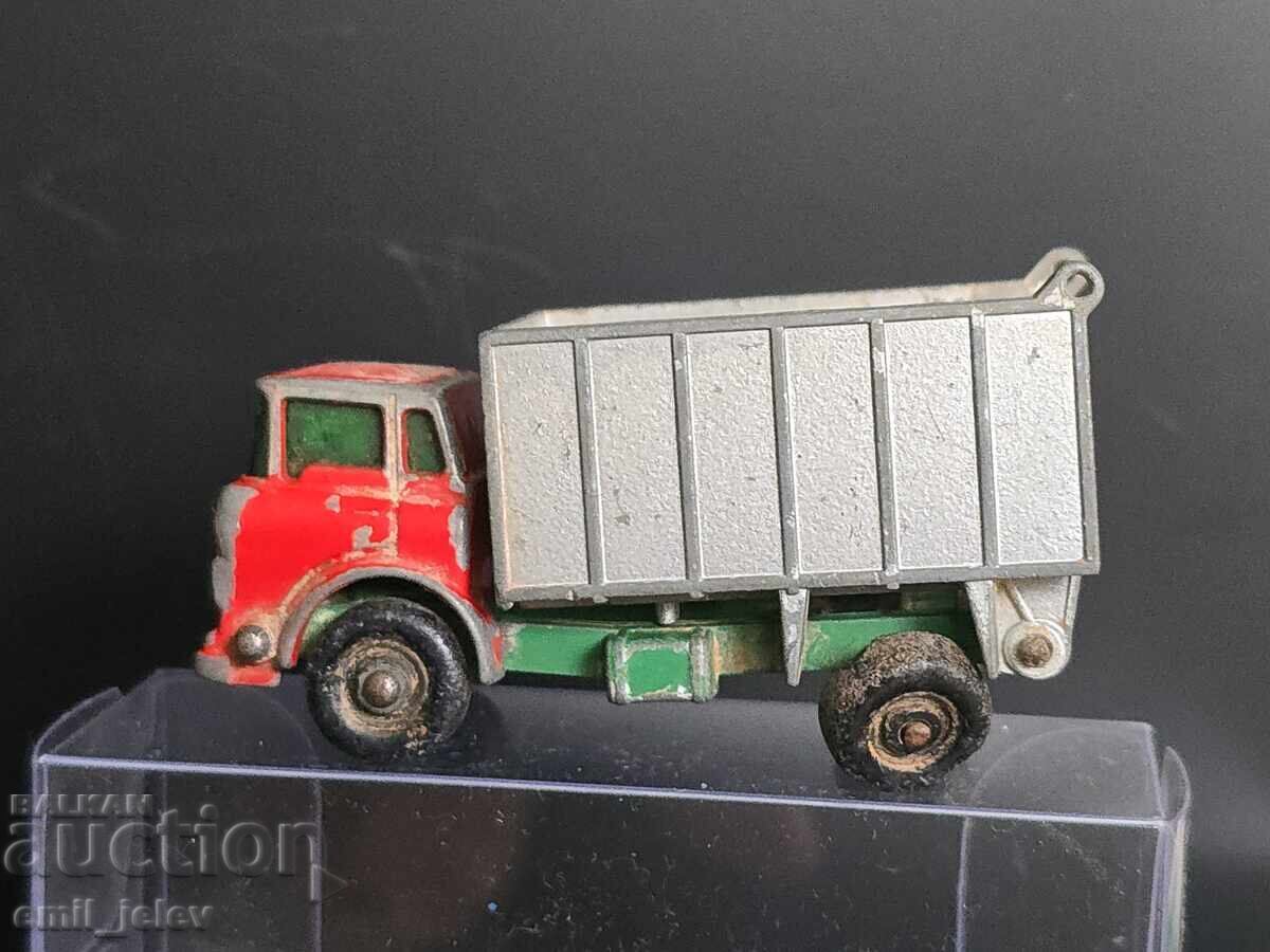 Auction  Matchbox Lesney No. 26C GMC Tipper Truck 1968