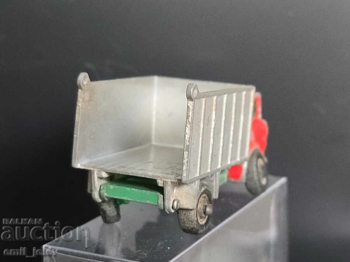 Livrarea Matchbox Lesney No 26C GMC Tipper Truck 1968 Livrarea Matchbox Lesney No 26C GMC Tipper Truck 1968