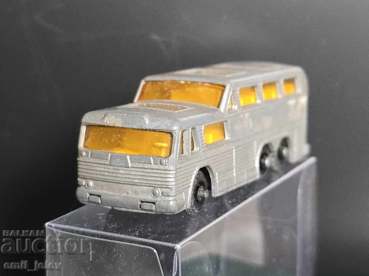 Auction  Matchbox Lesney No. 66C Greyhound Coach 1966
