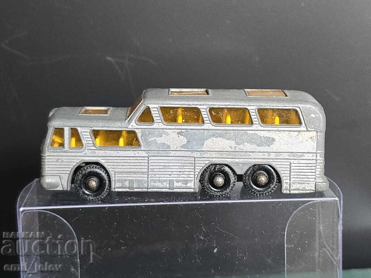 Matchbox Lesney No. 66C Greyhound Coach 1966
