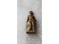 Figurină metalică din ou de ciocolată Hun 4