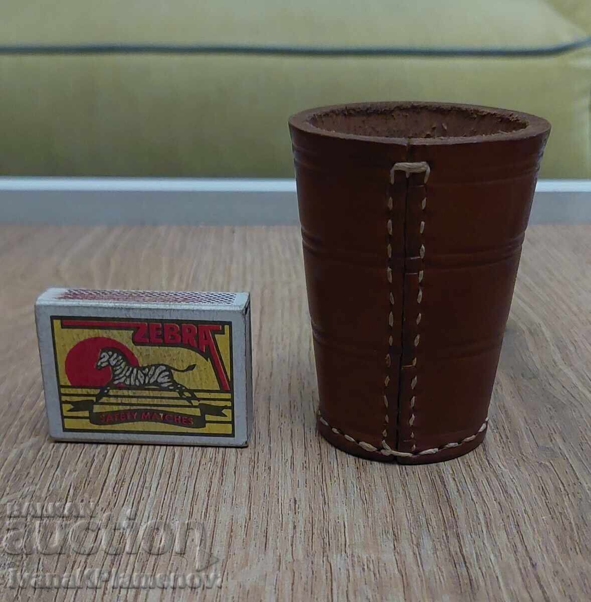 Чашка кожена за зарове за ценители - 5