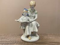 Статуетка „Първа книга“