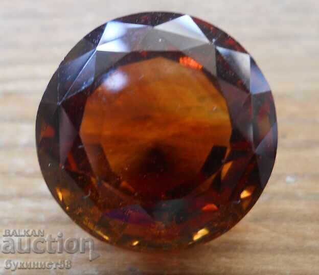 Фасетиран полускъпоценен камък - гранат хесонит - 17,5 ct