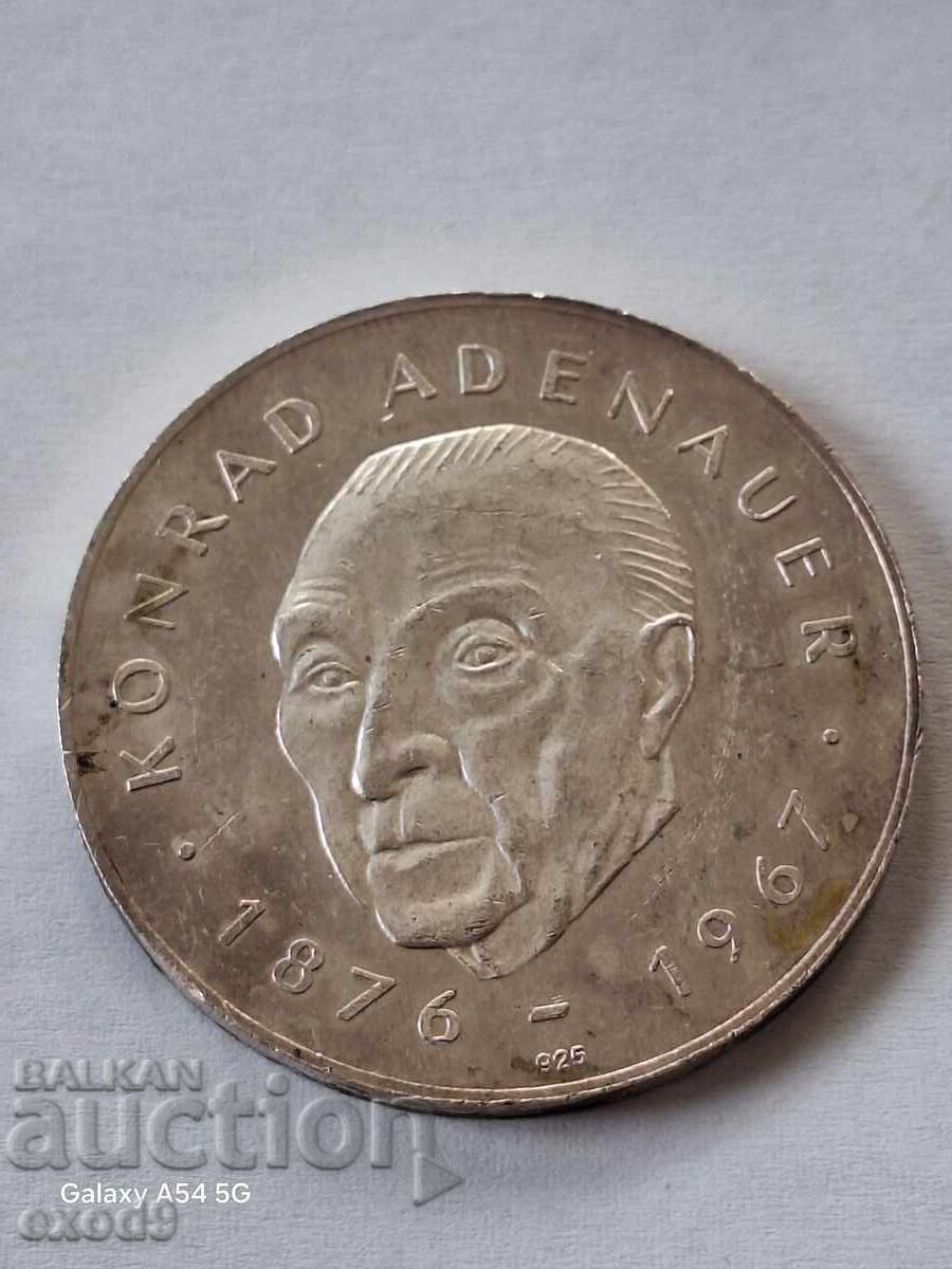 Ασημένιο Ευρωπαϊκό Τάλερο 1967 με τιμή 85.00 BGN | € 43.46