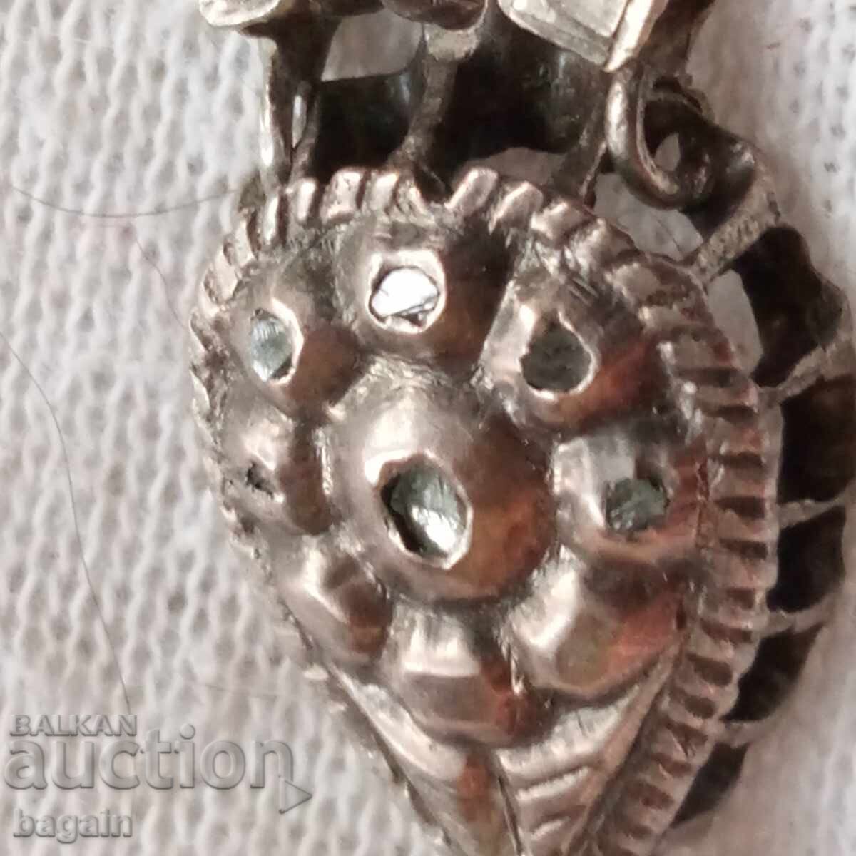 Διαμαντένιο μενταγιόν. Ασήμι