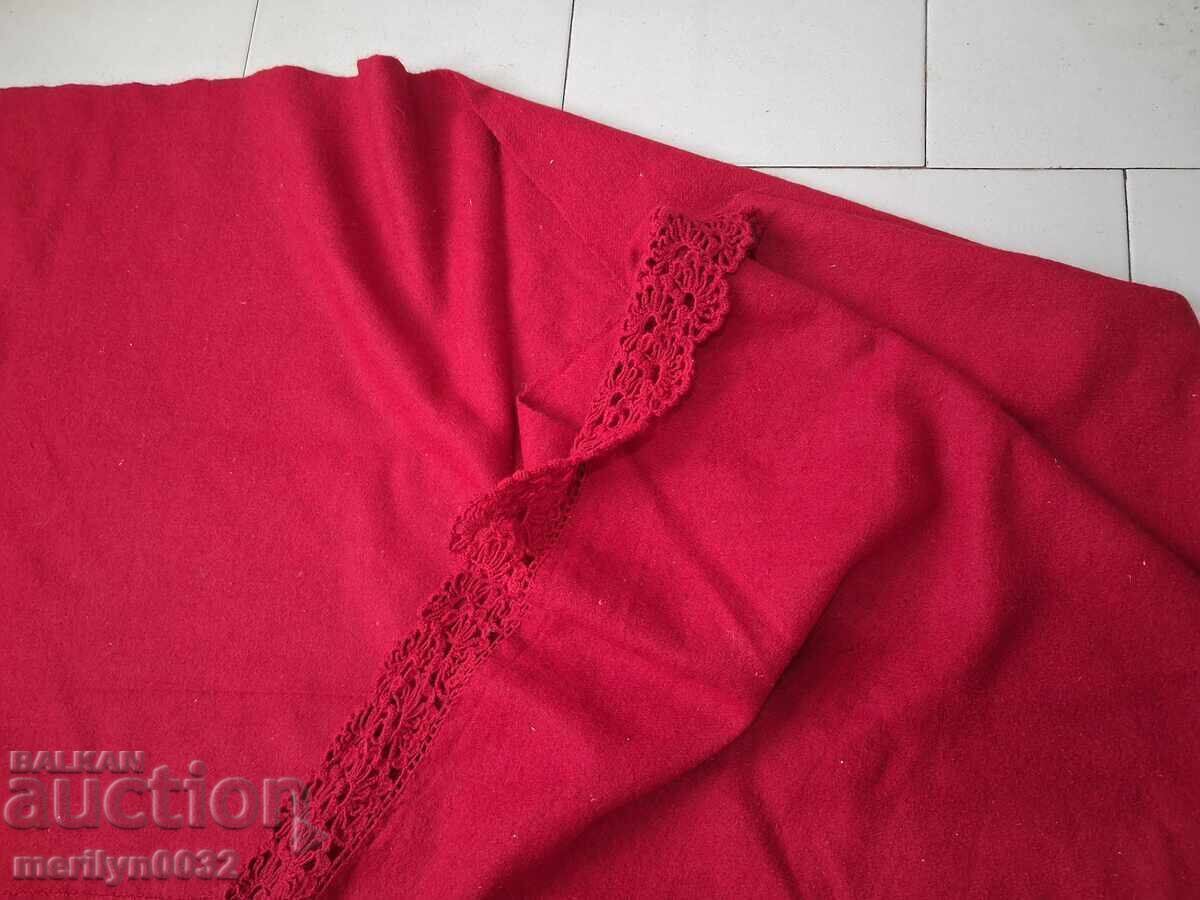 Cuvertură de pat veche din lână, postav roșu, cu dantelă - 7 Cuvertură de pat veche din lână, postav roșu, cu dantelă - 7
