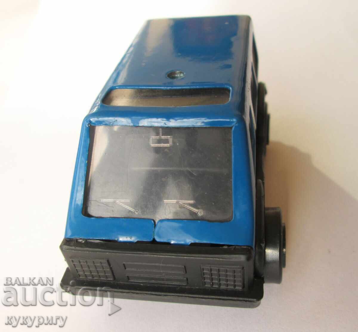 Παλιό μεταλλικό καρότσι Σοσιαλιστικής περιόδου Λαϊκή Μιλιτσία ΛΔ Βουλγαρίας με τιμή 30.00 BGN | € 15.34 Παλιό μεταλλικό καρότσι Σοσιαλιστικής περιόδου Λαϊκή Μιλιτσία ΛΔ Βουλγαρίας με τιμή 30.00 BGN | € 15.34