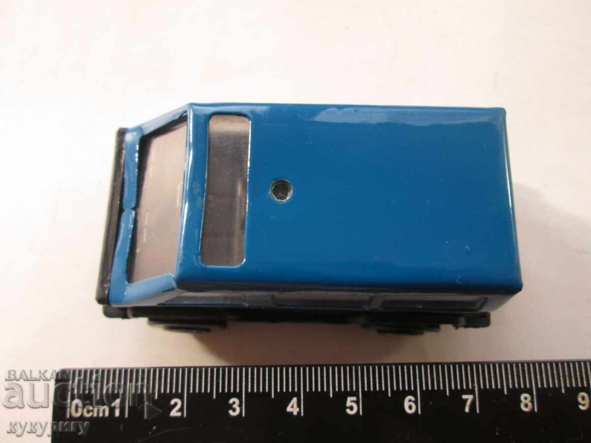 Παράδοση Παλιό μεταλλικό καρότσι Σοσιαλιστικής περιόδου Λαϊκή Μιλιτσία ΛΔ Βουλγαρίας Παράδοση Παλιό μεταλλικό καρότσι Σοσιαλιστικής περιόδου Λαϊκή Μιλιτσία ΛΔ Βουλγαρίας