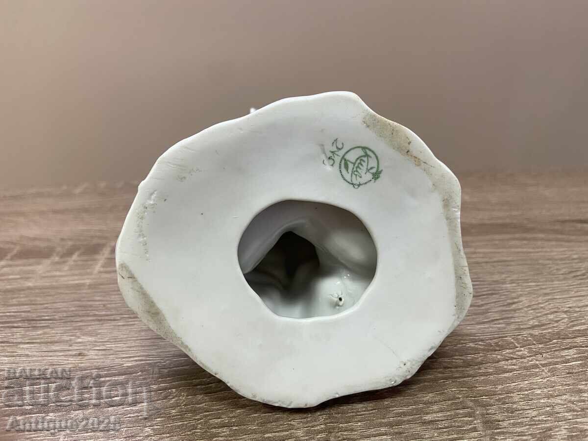 Доставка на Порцеланова статуетка „Одарка“