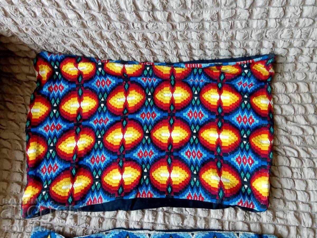 Δημοπρασία Παλιά χειροποίητα κεντημένα μαξιλαροθήκες Δημοπρασία Παλιά χειροποίητα κεντημένα μαξιλαροθήκες