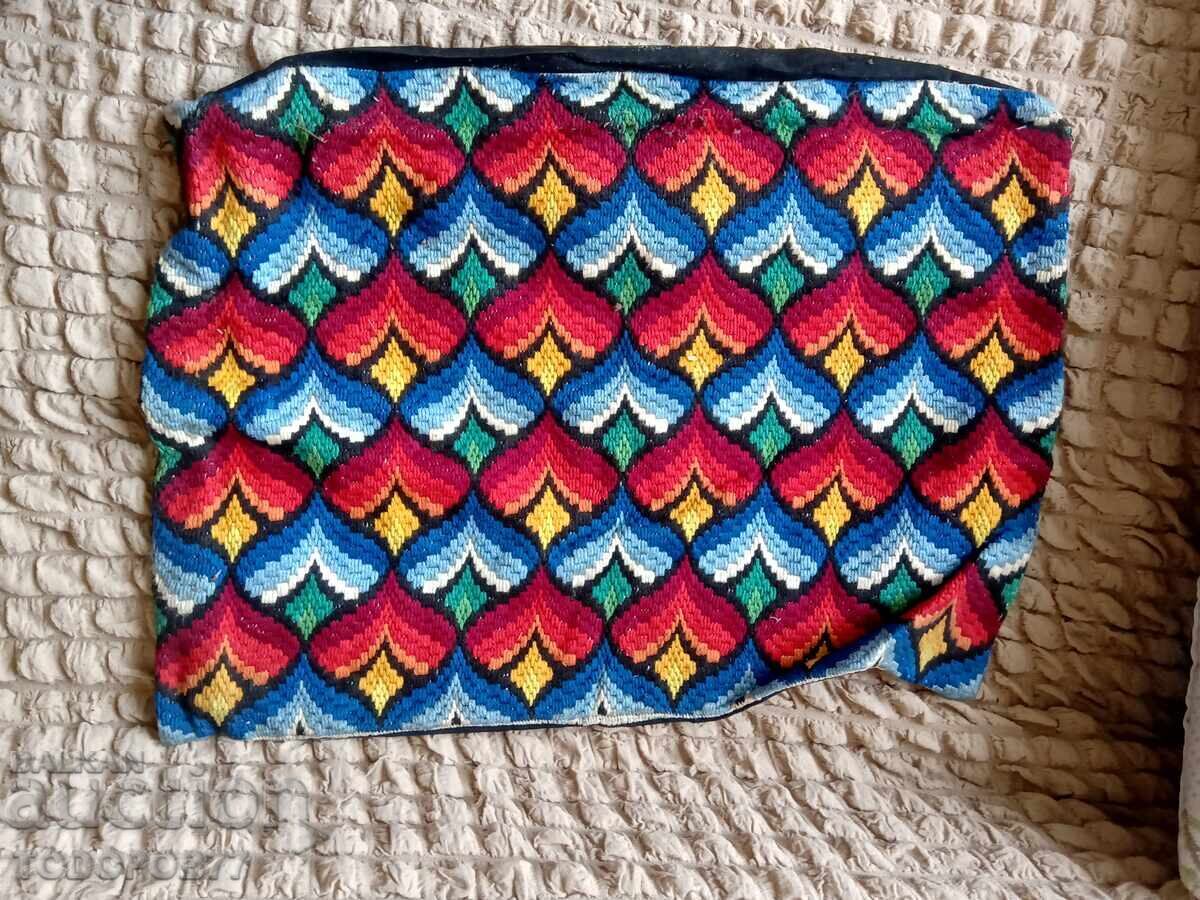 Παλιά χειροποίητα κεντημένα μαξιλαροθήκες - 5 Παλιά χειροποίητα κεντημένα μαξιλαροθήκες - 5