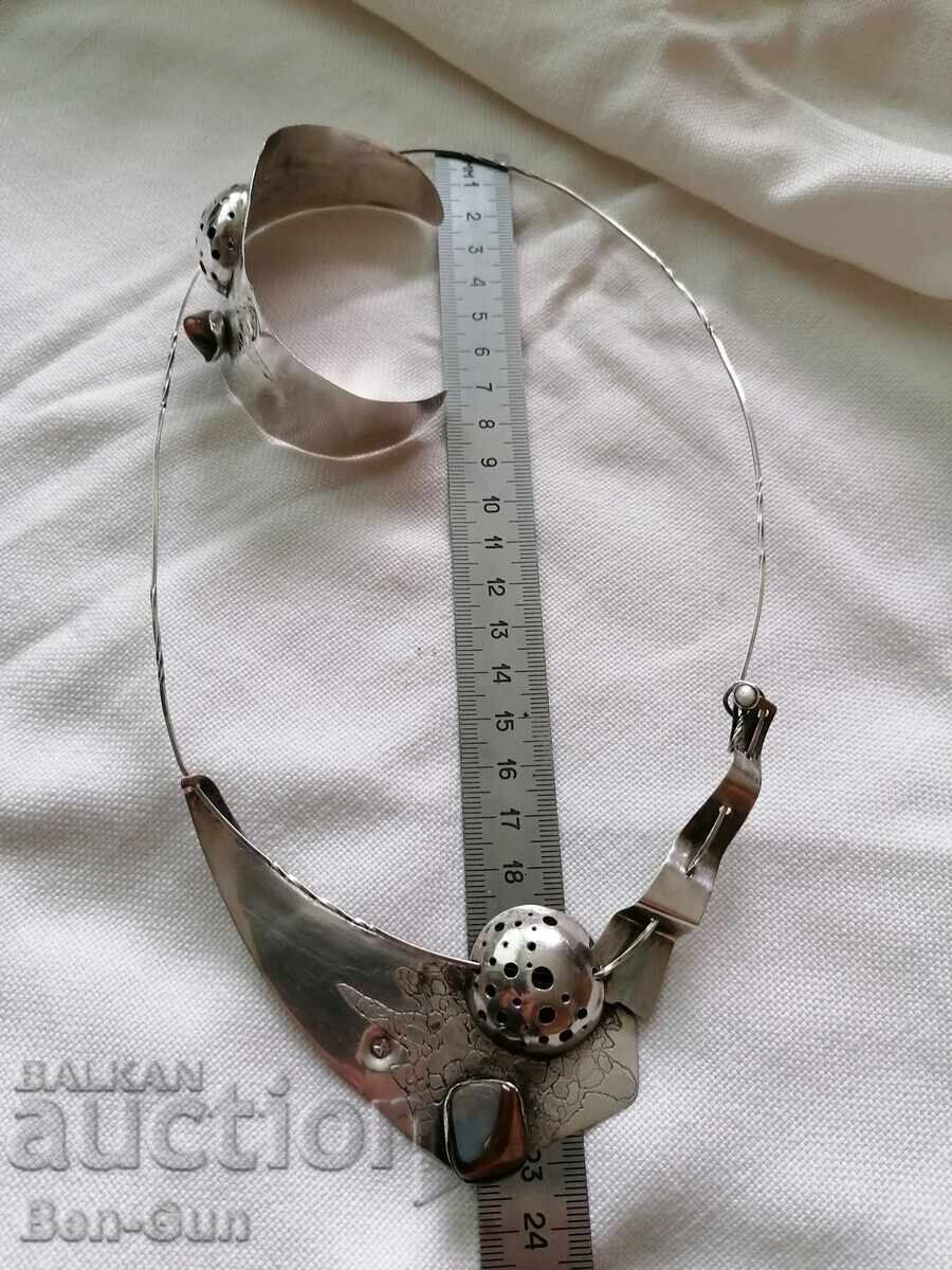 Аукцион Колие и гривна от сребро Аукцион Колие и гривна от сребро