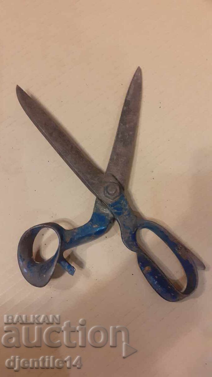Old Big Scissors Old Big Scissors