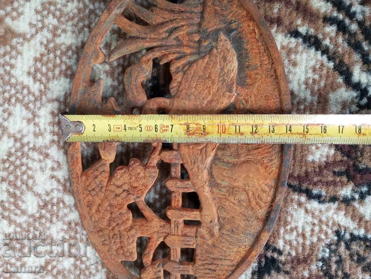 Delivery of Antique metal iron rest