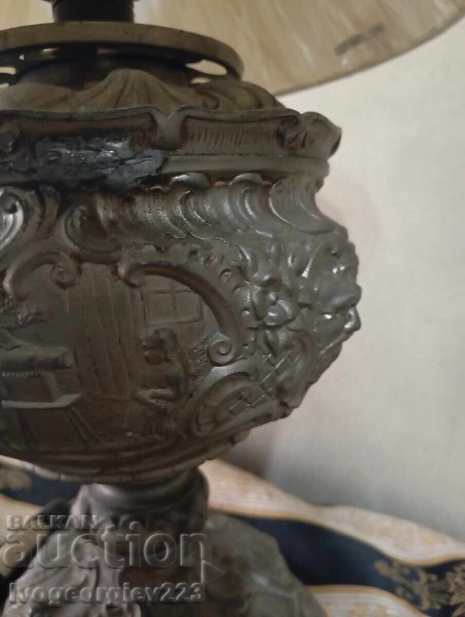 Delivery of Vintage table lamp