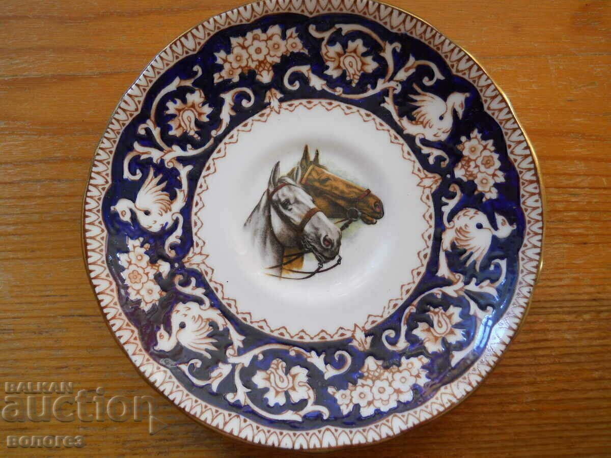 Porcelain plates "Crown Staffordshire" - England - 5 Porcelain plates "Crown Staffordshire" - England - 5