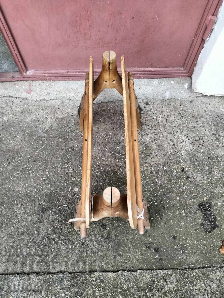 Δημοπρασία Καρέκλα τύπου σέλας καμήλας Δημοπρασία Καρέκλα τύπου σέλας καμήλας