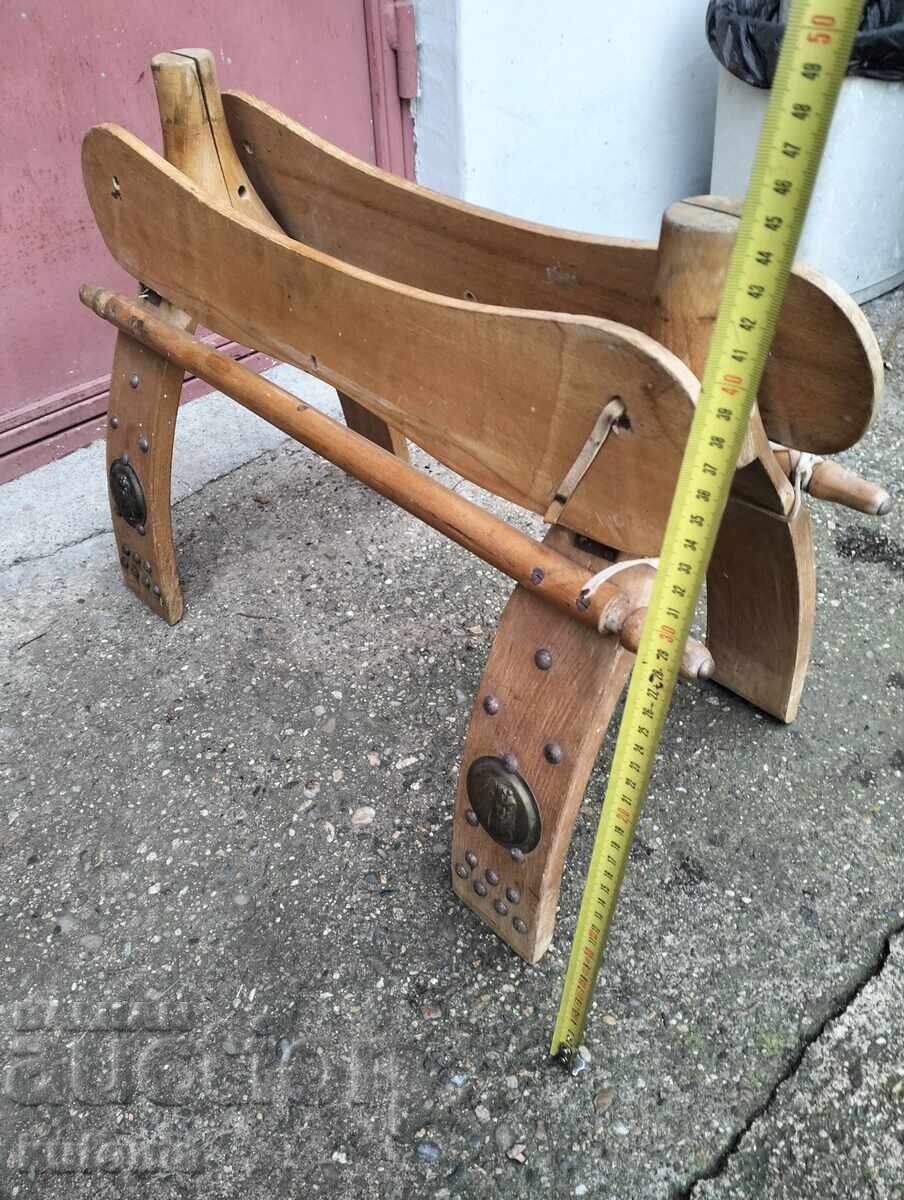 Παράδοση Καρέκλα τύπου σέλας καμήλας Παράδοση Καρέκλα τύπου σέλας καμήλας