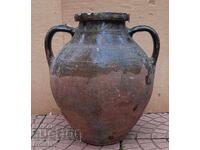 Μεγάλη εθνογραφική στάμνα, υαλωμένη στα μέσα του 19ου αιώνα