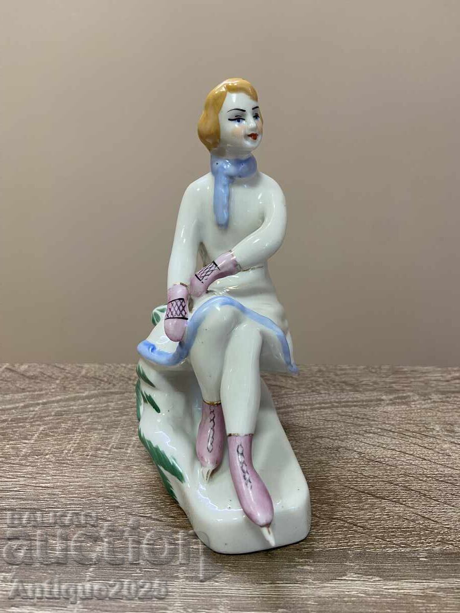 Порцеланова статуетка „Кънкьорка“