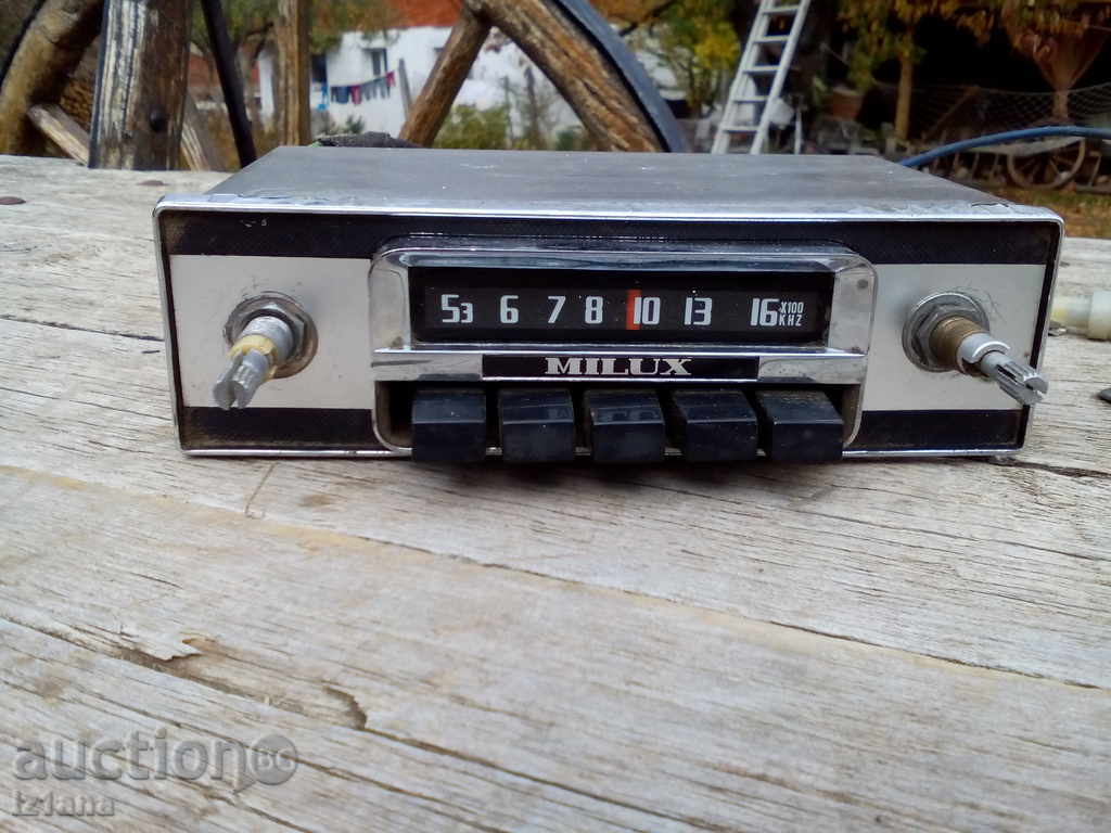 ραδιόφωνο αυτοκινήτου, ραδιόφωνο αυτοκινήτου Milux με τιμή 35.00 BGN | € 17.90