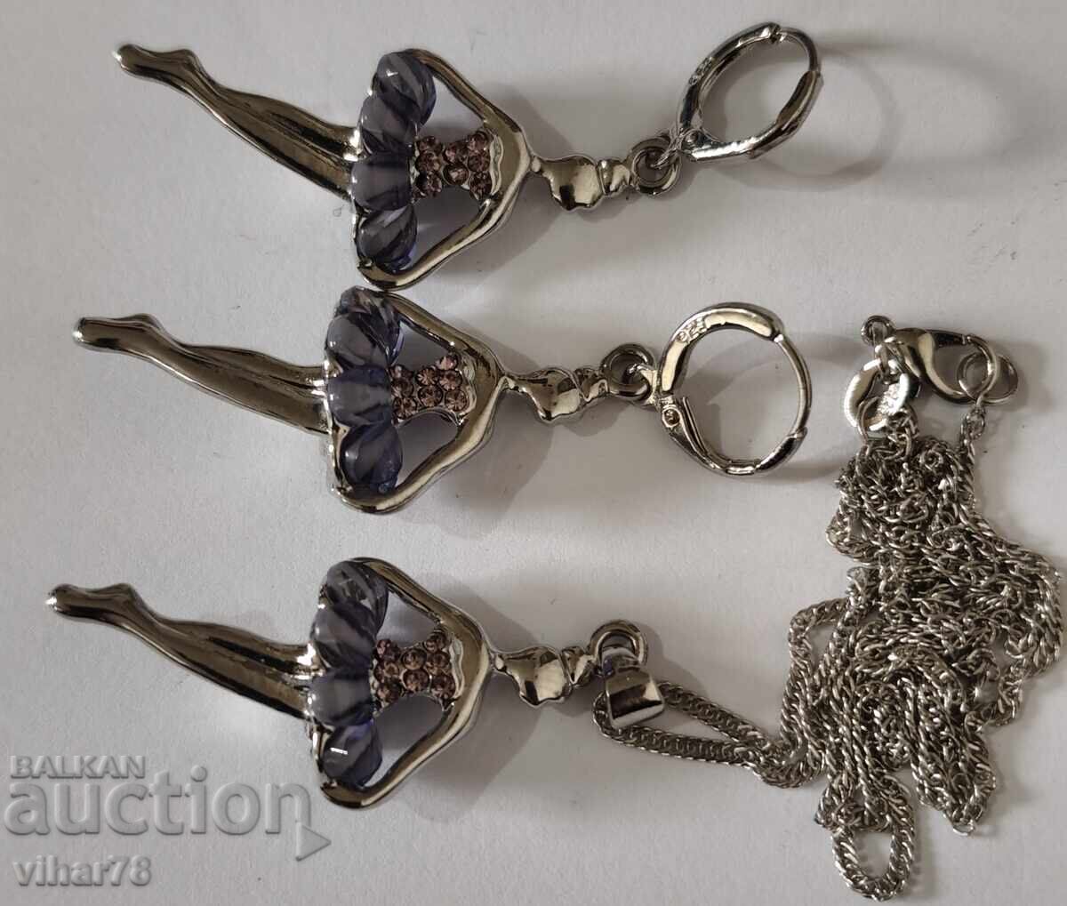 Delivery of Silver earrings and pendant set