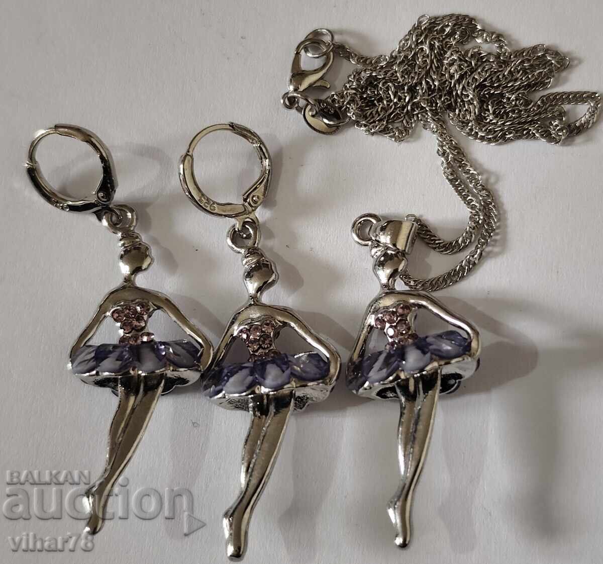 Silver earrings and pendant set