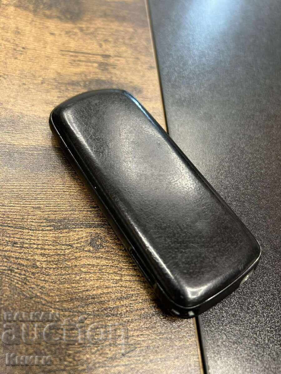 Samsung Button Phone with price 30.00 BGN | € 15.34