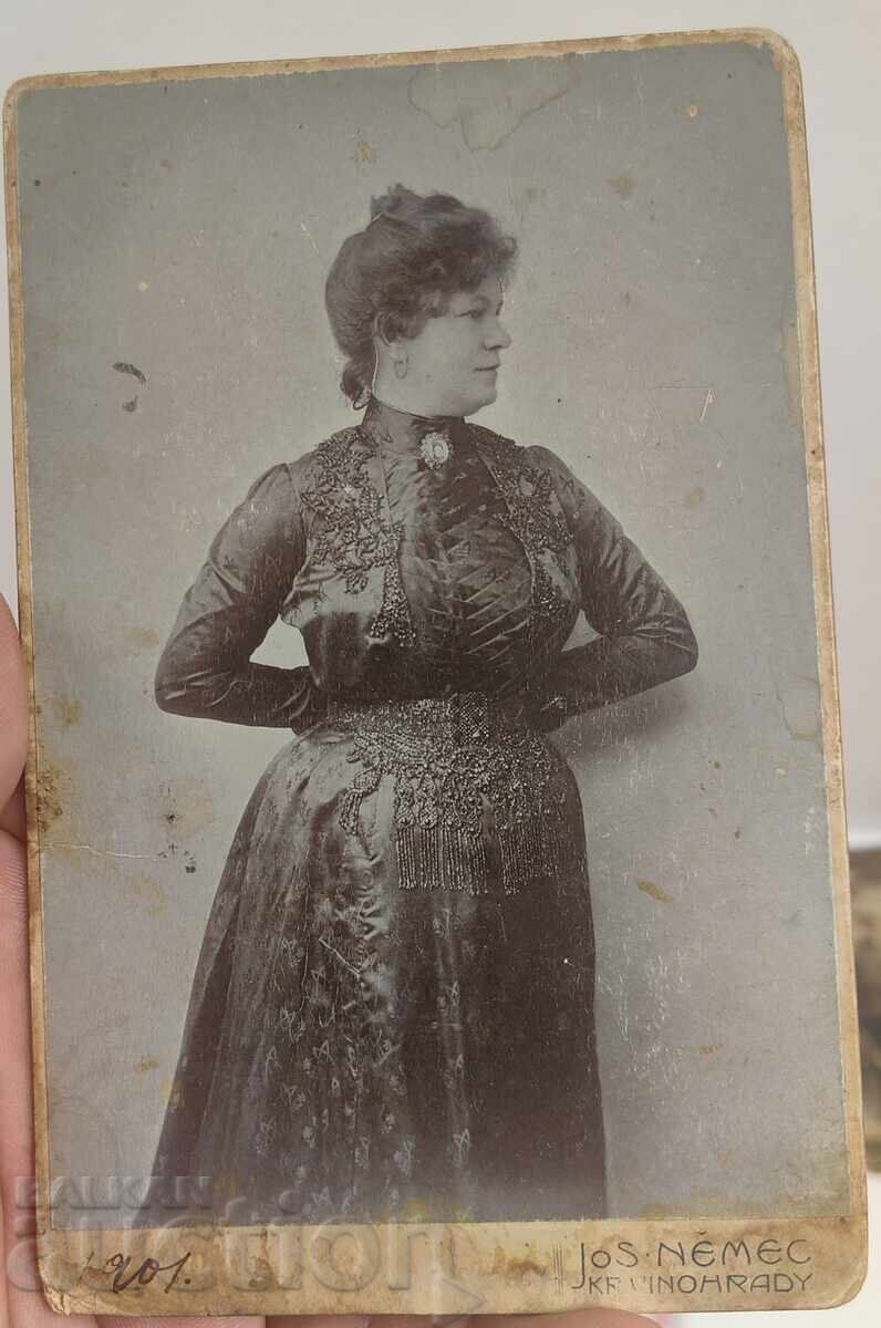 Δημοπρασία ΓΥΝΑΙΚΑ ΥΠΕΡΟΧΟ ΦΟΡΕΜΑ ΧΑΝΤΡΕΣ ΜΠΡΟΧΟΣ ΚΑΜΕΟ ΠΑΛΙΑ ΦΩΤΟΓΡΑΦΙΑ ΧΑΡΤΟΝΙ