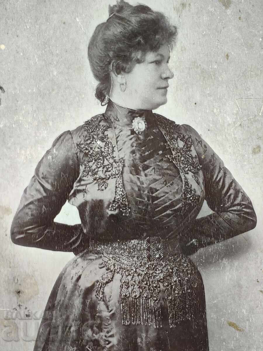 ΓΥΝΑΙΚΑ ΥΠΕΡΟΧΟ ΦΟΡΕΜΑ ΧΑΝΤΡΕΣ ΜΠΡΟΧΟΣ ΚΑΜΕΟ ΠΑΛΙΑ ΦΩΤΟΓΡΑΦΙΑ ΧΑΡΤΟΝΙ - 5