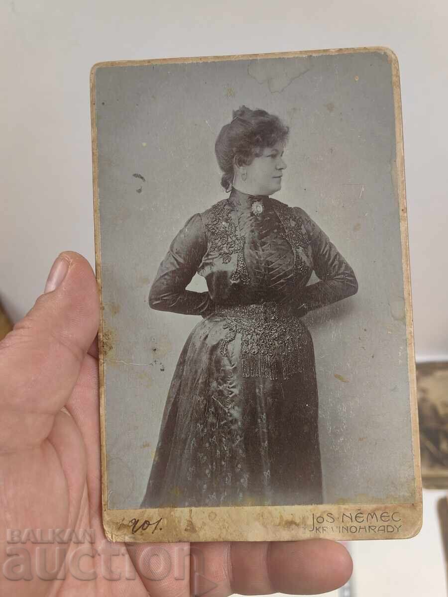 ΓΥΝΑΙΚΑ ΥΠΕΡΟΧΟ ΦΟΡΕΜΑ ΧΑΝΤΡΕΣ ΜΠΡΟΧΟΣ ΚΑΜΕΟ ΠΑΛΙΑ ΦΩΤΟΓΡΑΦΙΑ ΧΑΡΤΟΝΙ