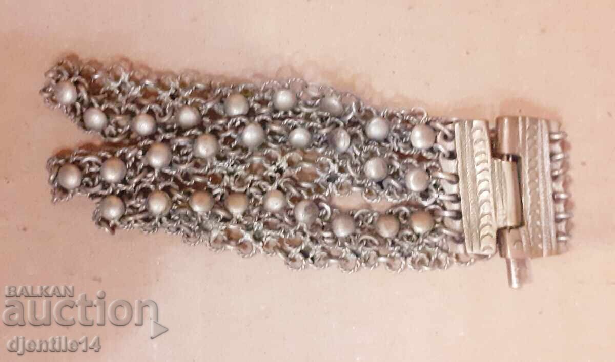 Livrarea Brățară gravată Livrarea Brățară gravată