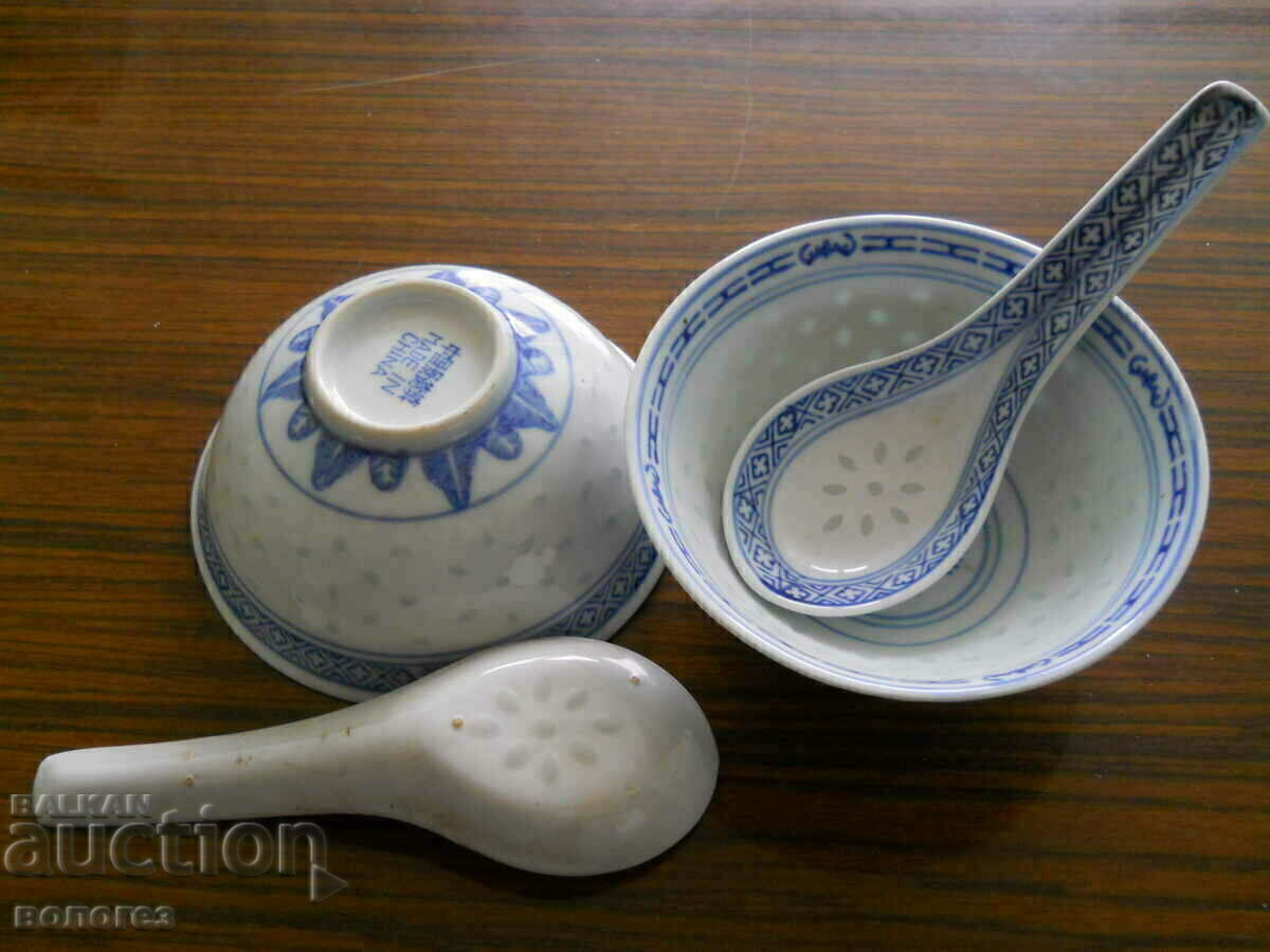 Auction  Porcelain bowls with spoons made of rice porcelain - China