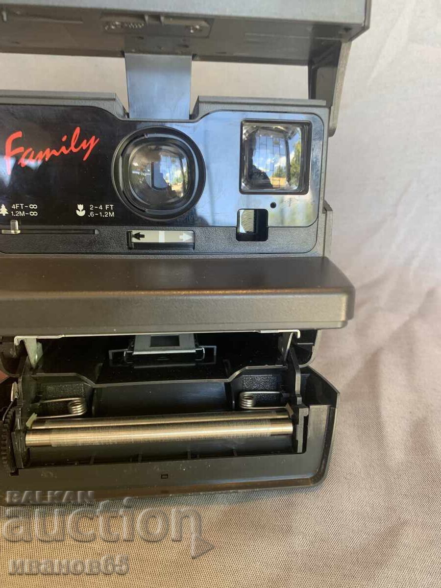 Аукцион фотоапарат Polaroid Family