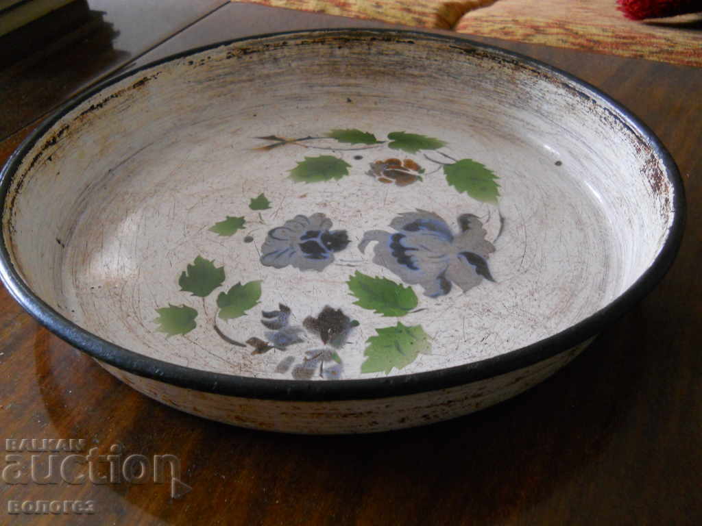 Old enamel tray with price € 5.20 | 10.17 BGN