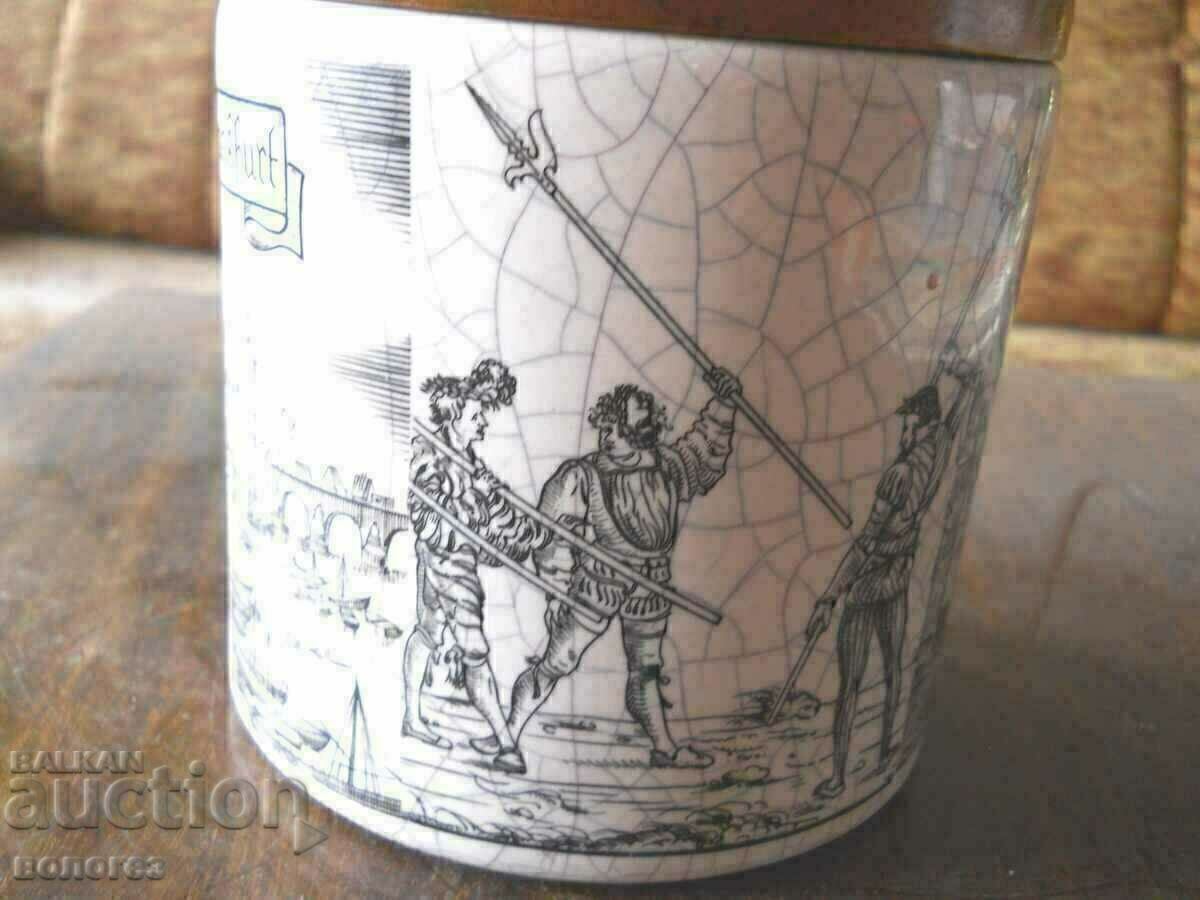 Livrarea Pahar de bere vintage "Silberdistel Fayenc" cu capac - Germania